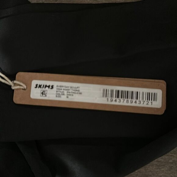 NWT Skims Everyday Sculpt High Waist Thong L - Picture 4 of 4